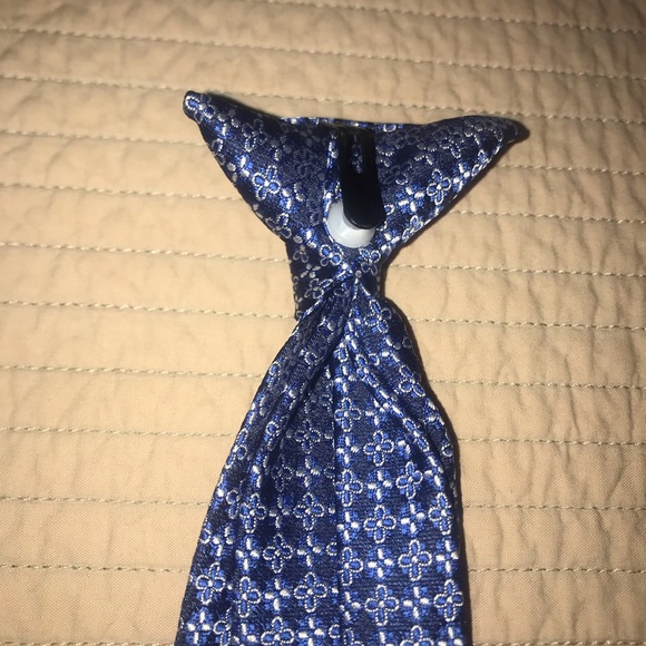 Dress shirt with clip on tie size 12 boys and belt size M - Picture 4 of 8